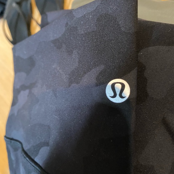 Lululemon Wunder Under Camo 28” - Picture 2 of 4